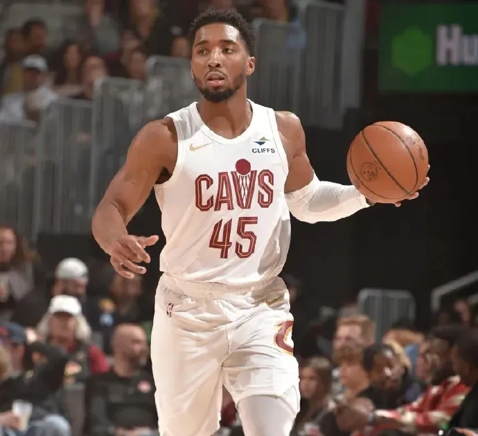 克利夫兰骑士客场逆转热火,豪取压倒性胜利的简单介绍 克利夫兰骑士客场逆转热火,豪取压倒性胜利的简单介绍