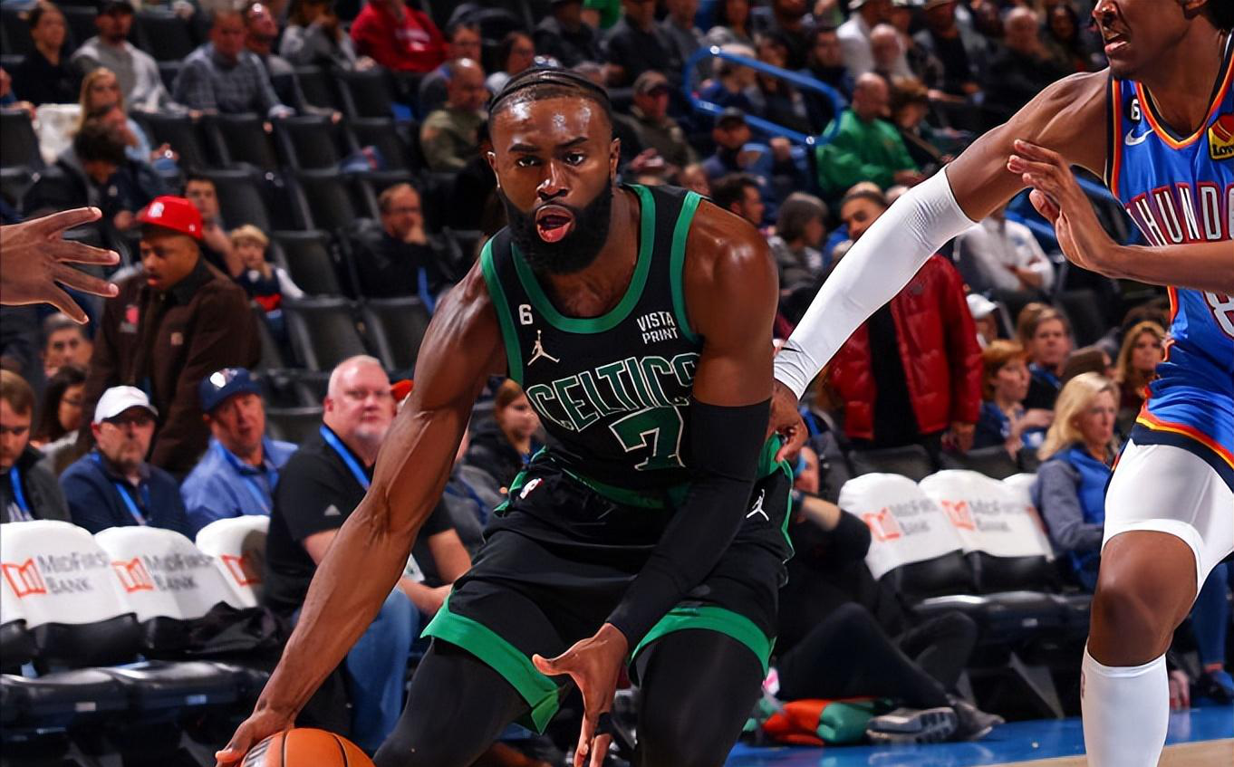 加拿大男篮强势勇士，杰伦·布朗送出助攻的简单介绍