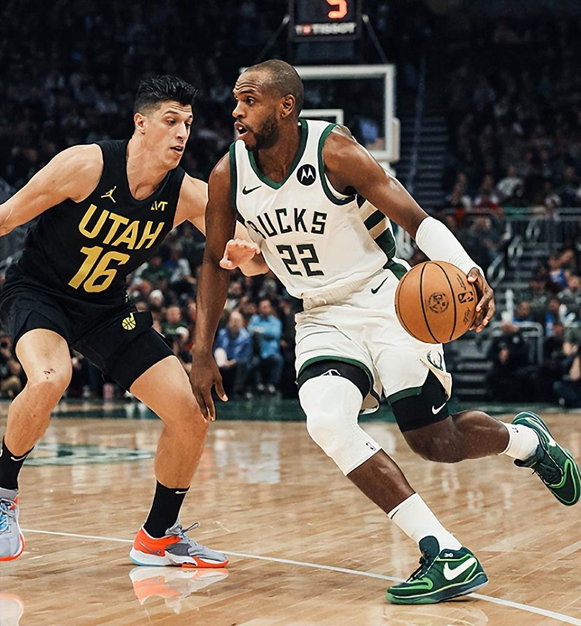 关于「雄鹿击败爵士，稳居东部前列」的信息