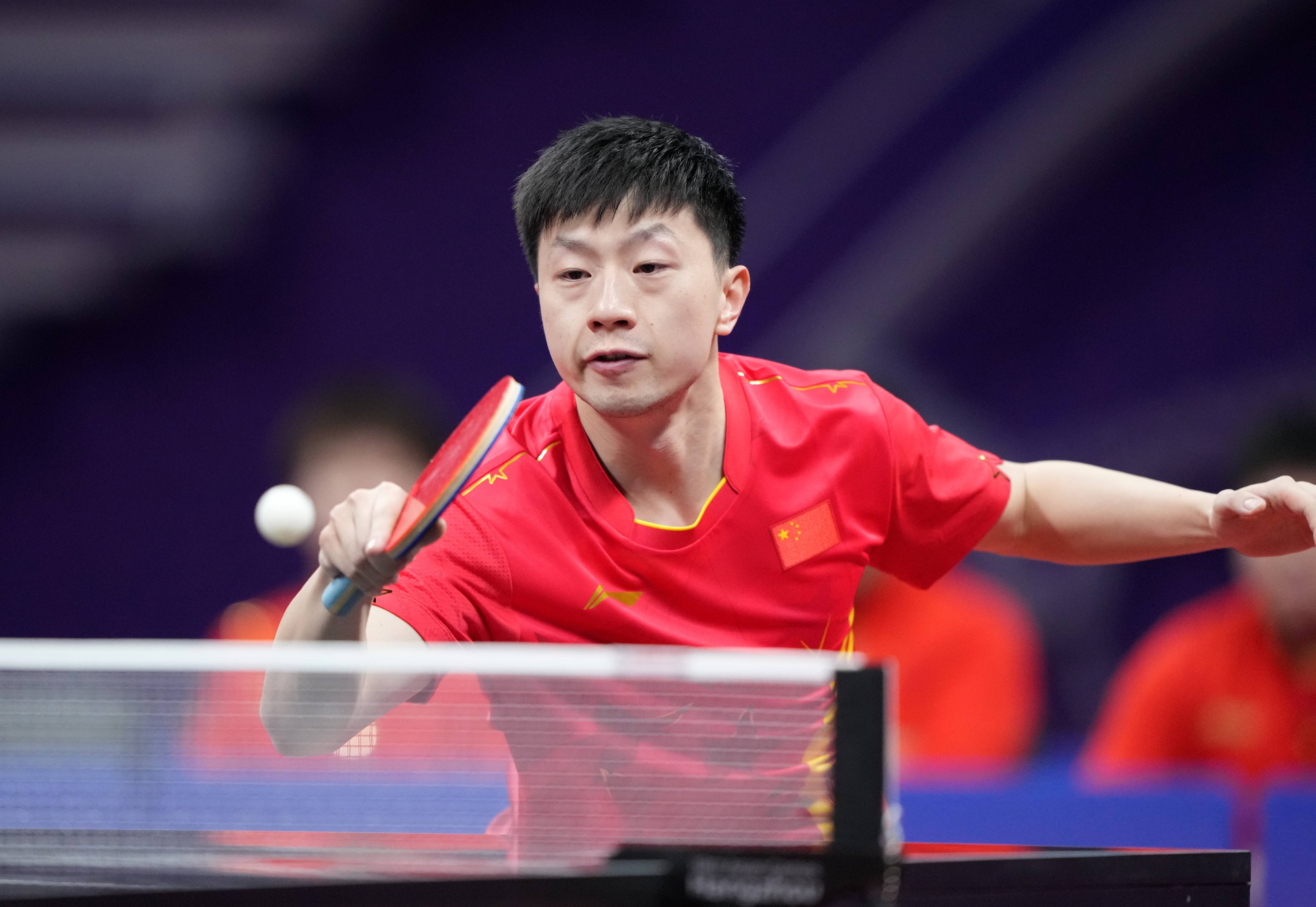 法国乒乓球队碾压英国乒乓球队，马龙惊艳世界