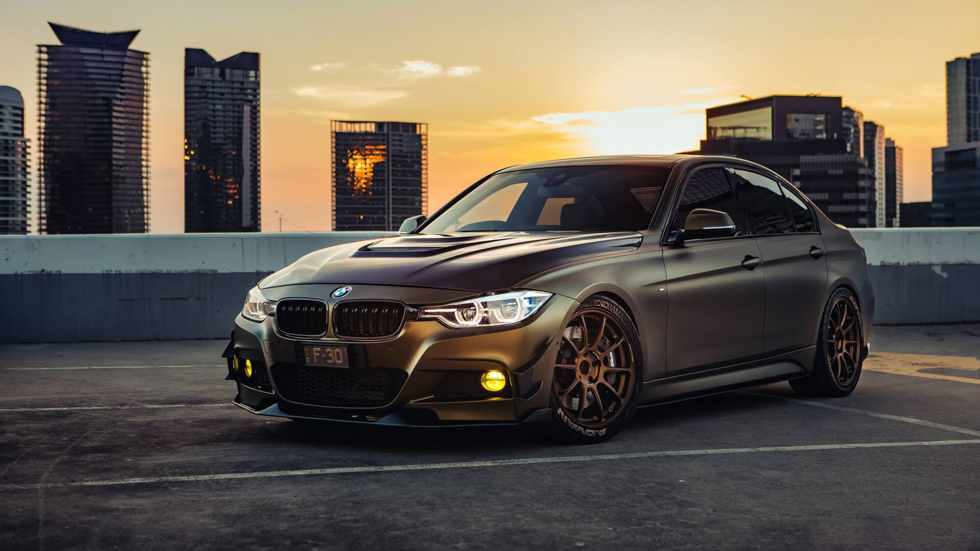 星空下的巨人，年度焦点之战，见证莱万舞台越大越强的永恒法则