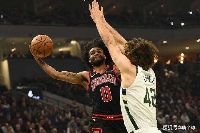 公牛火力压制尼克斯，锡安高光表现