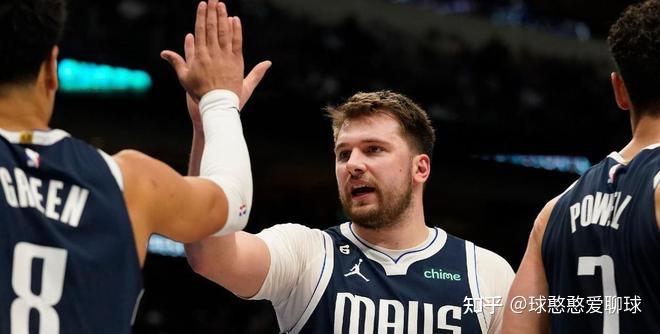 深圳队对阵独行侠，贝恩连续得分拉开差距