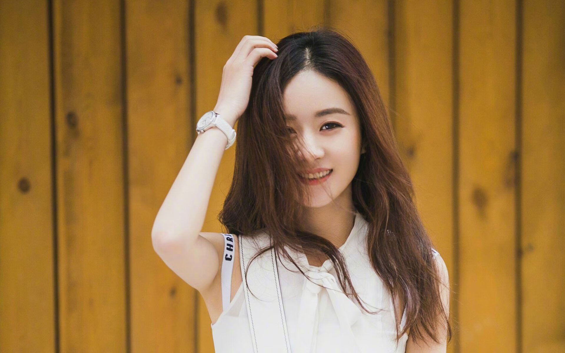 F1科技风暴席卷巴林,篮网闪电战术撕破山西防线,速度之战跨越时空的对话